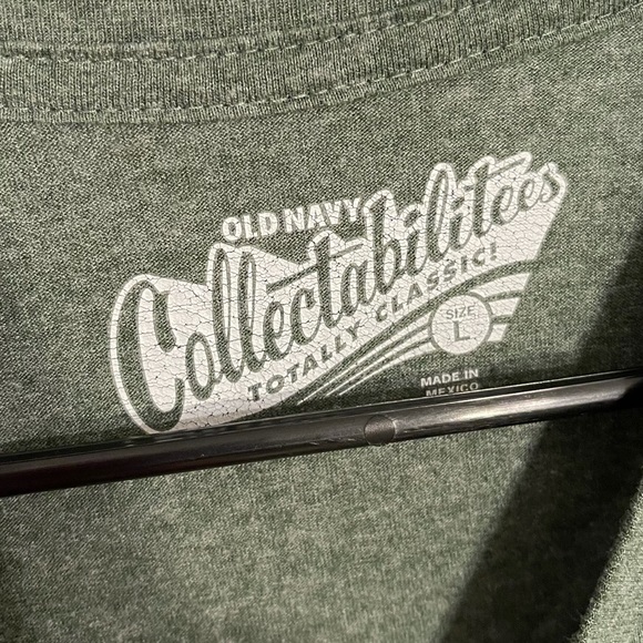 Old Navy Collectabilitees MTV T-Shirt - Picture 3 of 3